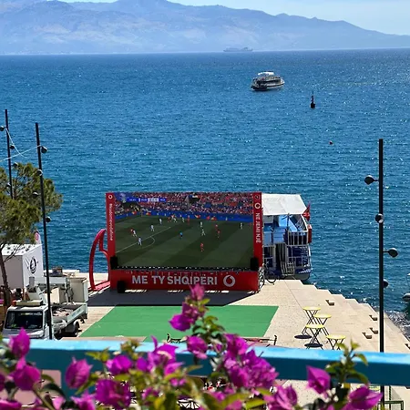 Apartament Oni *