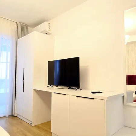 Oni * Sarandë